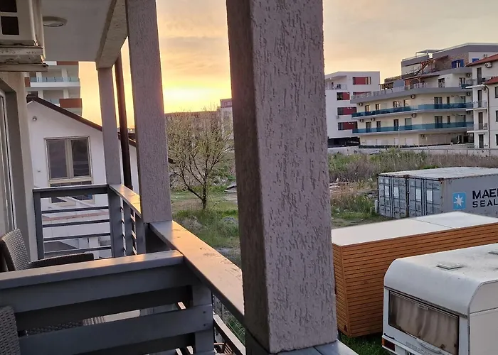 Tecoma Mamaia Navodari